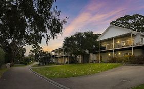 Mcmillans Of Metung Coastal Resort